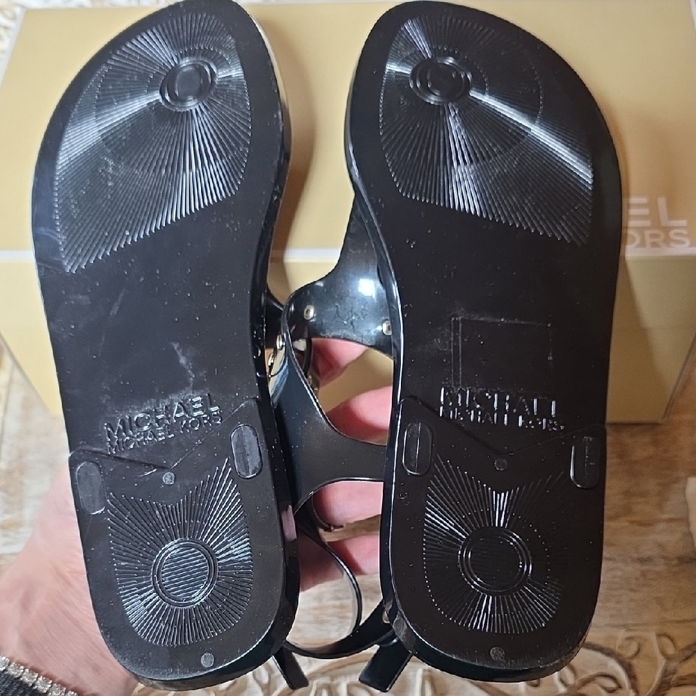 Michael Kors Black PVC Jelly Thong Sandals Size 9 Silver Logo Plate w/ Box - Picture 3 of 5